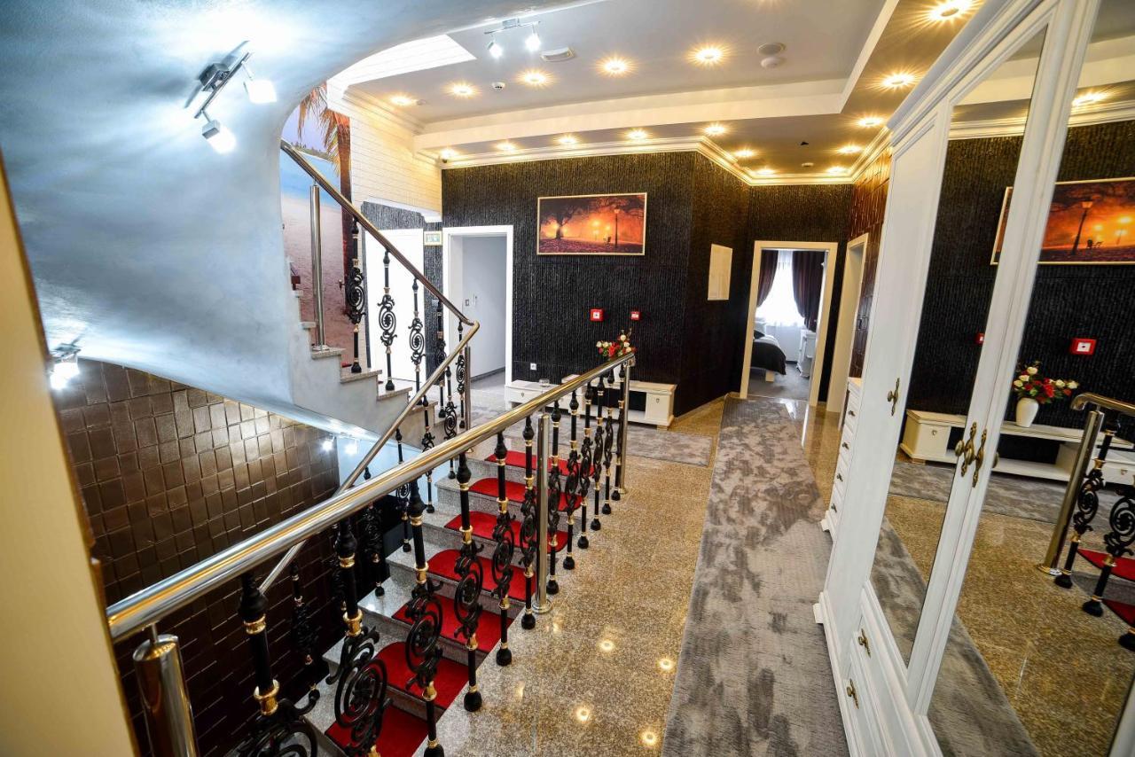 Hotel Palace Velika Kladusa Exterior foto